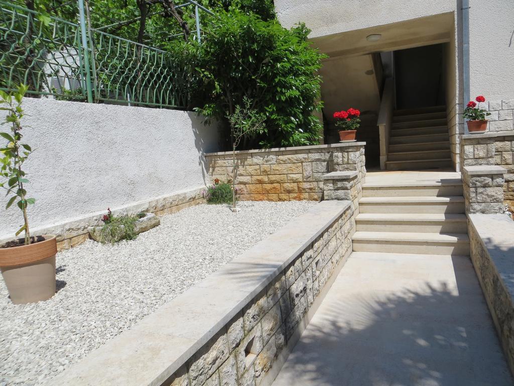 Apartments Sandra Poreč Exterior foto